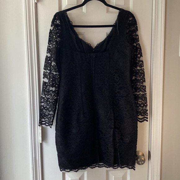 Vintage 90s Scallop Lace Dress - Picture 8 of 11